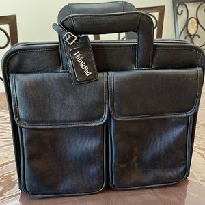 Briefcase Thinkpad Like New